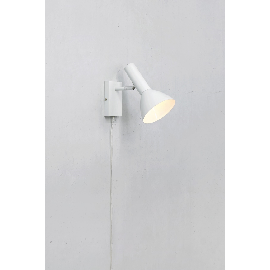 Markslöjd 108689 - Zidna lampa METRO 1xE27/40W/230V bela