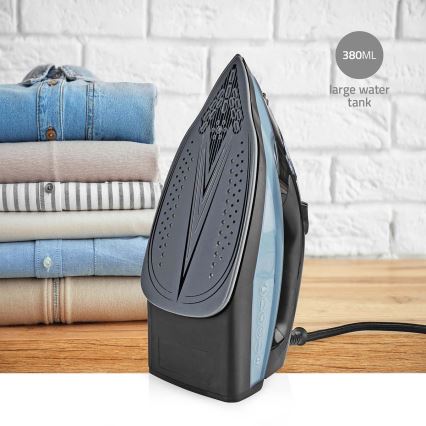 Pegla na paru 2600W/230V crno/plava