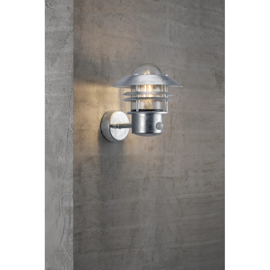 Nordlux - Spoljašnja zidna lampa sa senzorom BLOKHUS 1xE27/60W/230V IP54 srebrno