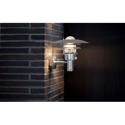 Nordlux - Spoljna zidna lampa sa senzorom LONSTRUP 1xE27/60W/230V IP44 srebrna