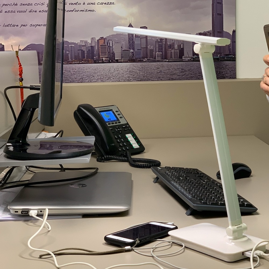 ONLI - LED Prigušiva stolna lampa na dodir sa USB portom DESKI LED/7W/230V 4000K bela