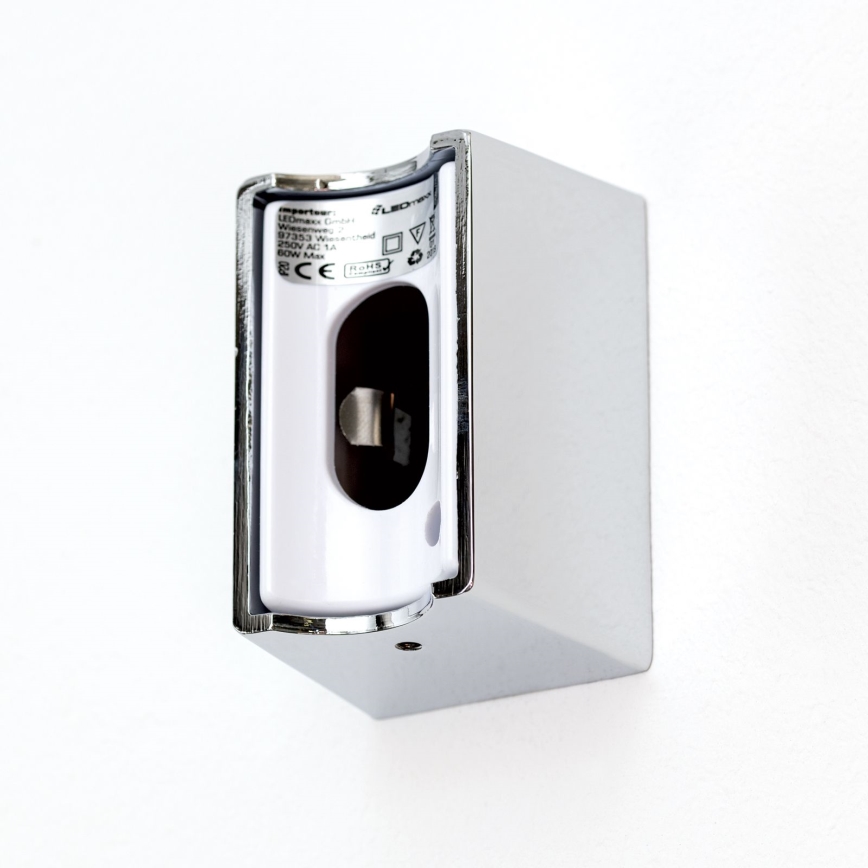 LED Zidna lampa VISAGIST 1xS14d/8W/230V bela