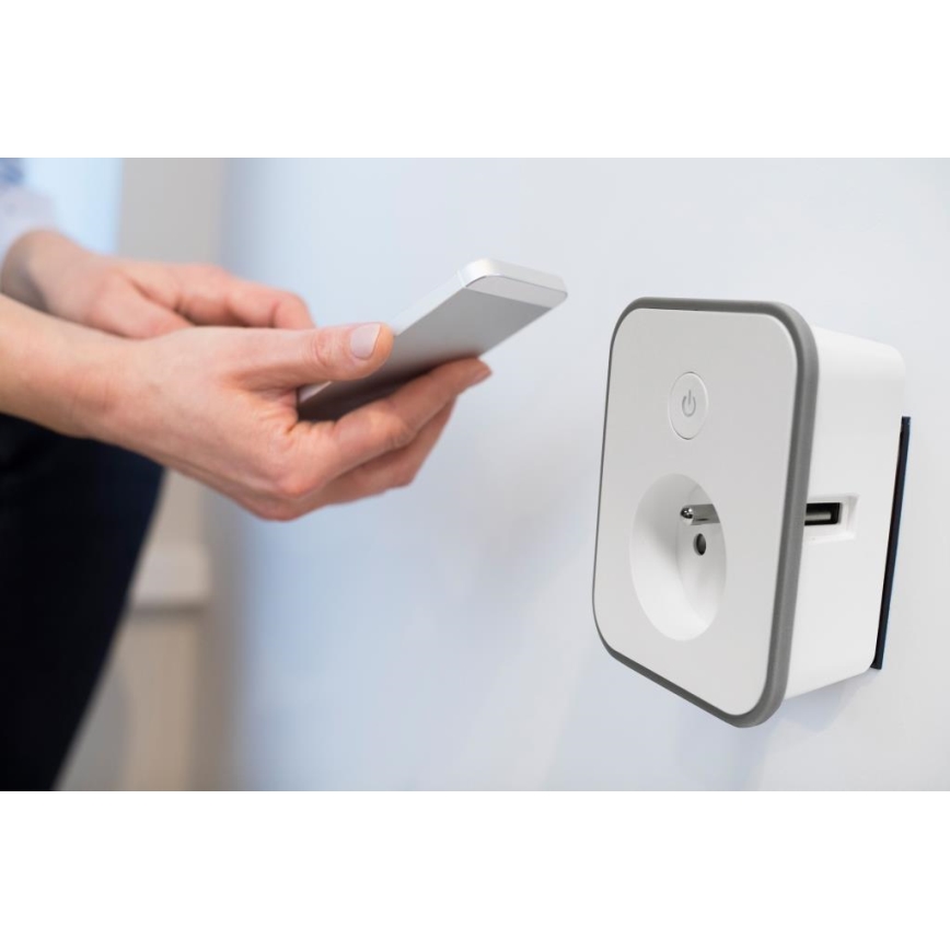 Pametna utičnica sa merenjem potrošnje 3680W/230V + 2xUSB/12W/5V Wi-Fi