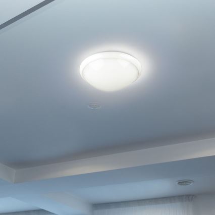 Plafonjera za kup. sa senz. 1xE27/60W/230V IP44 ø 29,6 cm
