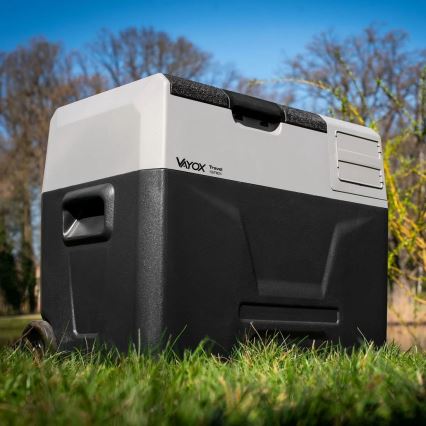 Prenosni auto-frižider sa LCD ekranom, zapremina 40 l, 230V/12V/24V, crne boje