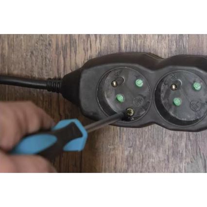 Produžni kabel, 4 utičnice, 5 m, crni