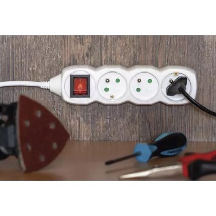 Produžni kabel sa prekidačem, 4 utičnice, 5 m, beli