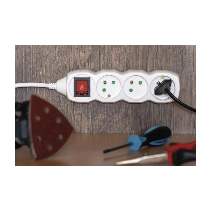 Produžni kabel sa prekidačem, 4 utičnice, 5 m, beli
