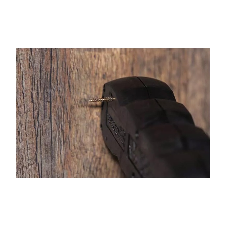 Produžni kabl sa prekidačem, 4 utičnice, 5 m, crne boje