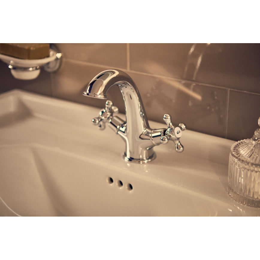 Roca A5A3A4BC00 - Baterija za umivaonik + ispust sa prelivom CARMEN 17,8 cm sjajni hrom