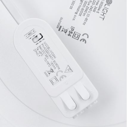LED površinski/ugrađeni panel 2 u 1 24W/230V 3000/4000/6000K prečnik 30 cm IP54 bela