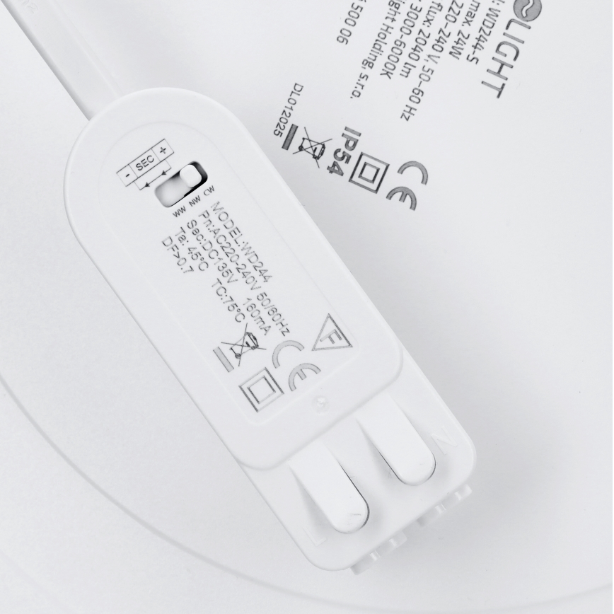 LED površinski/ugrađeni panel 2 u 1 24W/230V 3000/4000/6000K prečnik 30 cm IP54 bela