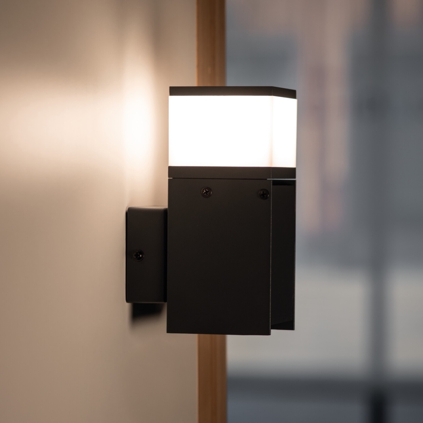 Spoljašnja zidna lampa DASTEN 1xG9/11W/230V IP44 crno