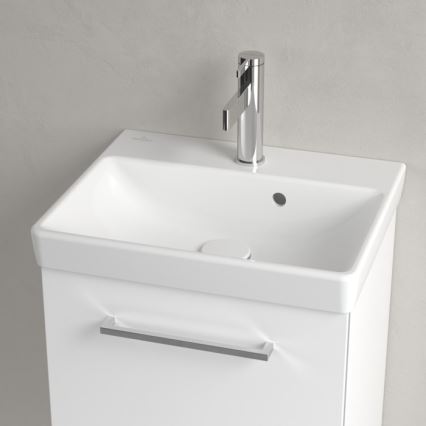 Villeroy & Boch 73584501 - Viseći umivaonik AVENTO 45x37 cm keramika/bela