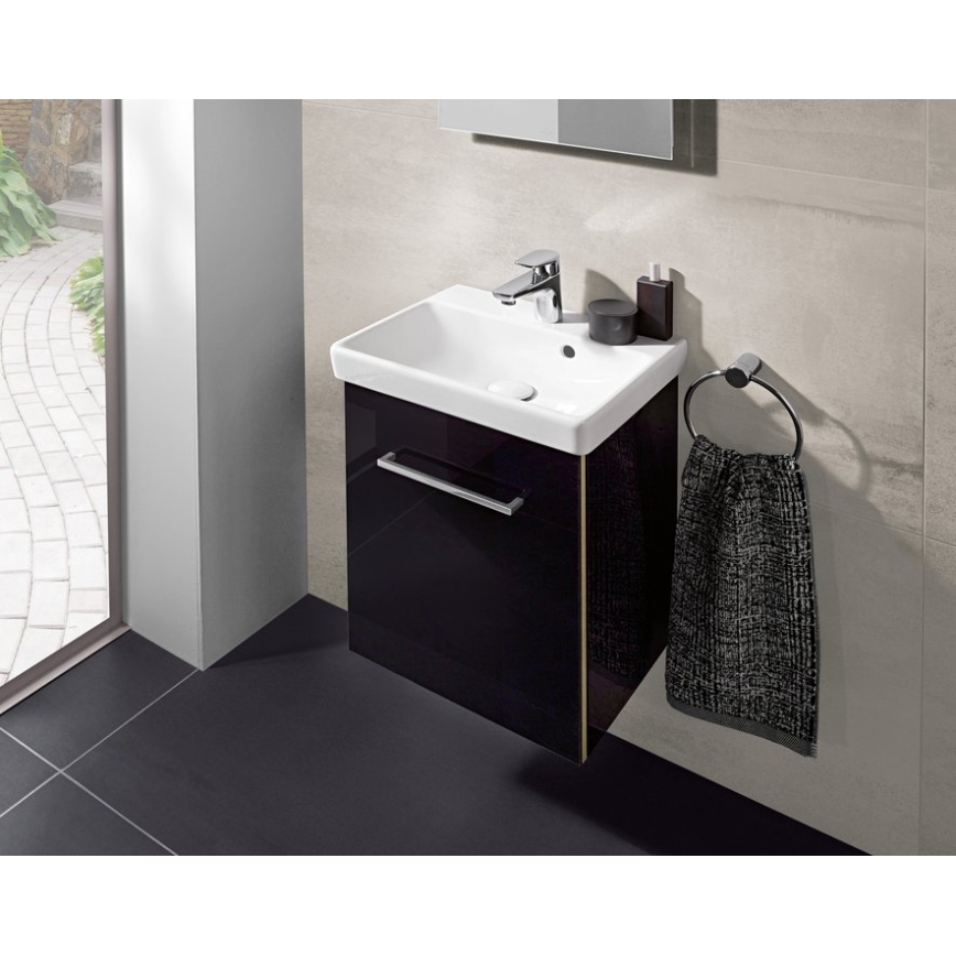 Villeroy & Boch 73584501 - Viseći umivaonik AVENTO 45x37 cm keramika/bela